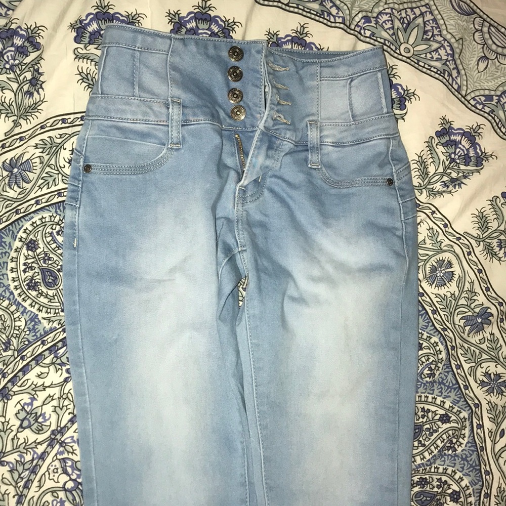 Vintage high waisted jeans